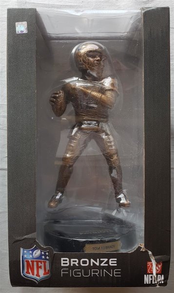 Tom Brady NFL Bronze Figure Statue Foco