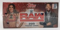 Topps WWE RAW Retail Box 2019 Trading Cards Wrestling